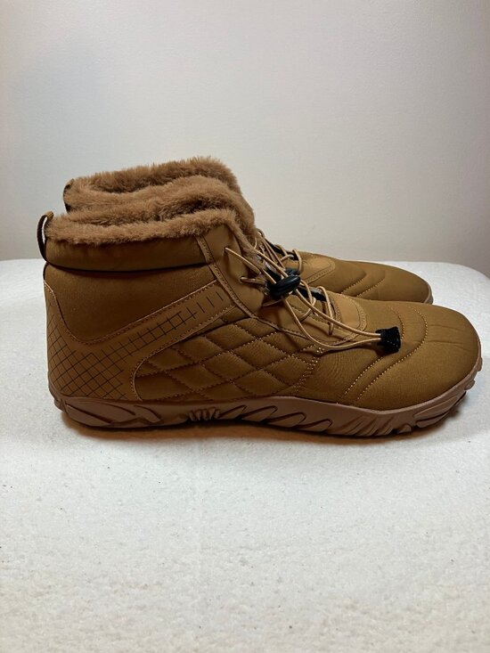 Mens Size 12.5 Whitin Barefoot Winter Boot with Faux Fur‎